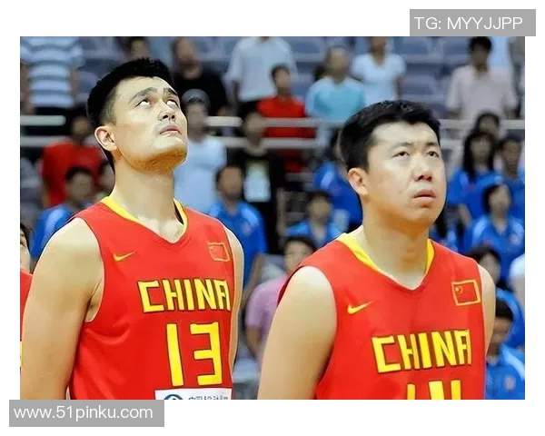 姚明带袖套的背后故事与篮球运动员的时尚选择分析